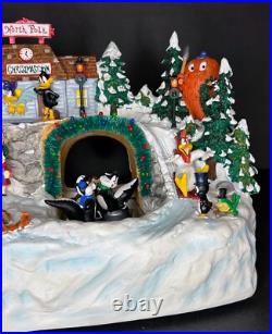 Warner Brothers Looney Tunes Musical Animated Winter Wonderland Limited RARE Warner Brothers Looney Tunes Musical Animated Winter Wonderland Limited RARE