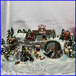 Warner Brothers Looney Tunes Musical Animated Winter Wonderland Limited RARE