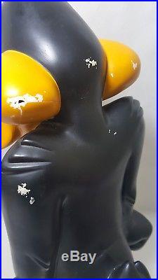 Warner bros 23 daffy duck statue 1997 studio store rare figure Looney Tunes