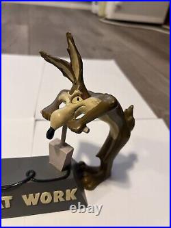 Wile E. Coyote Figurine Statue Genius At Work 1995 Warner Bros Studio RARE
